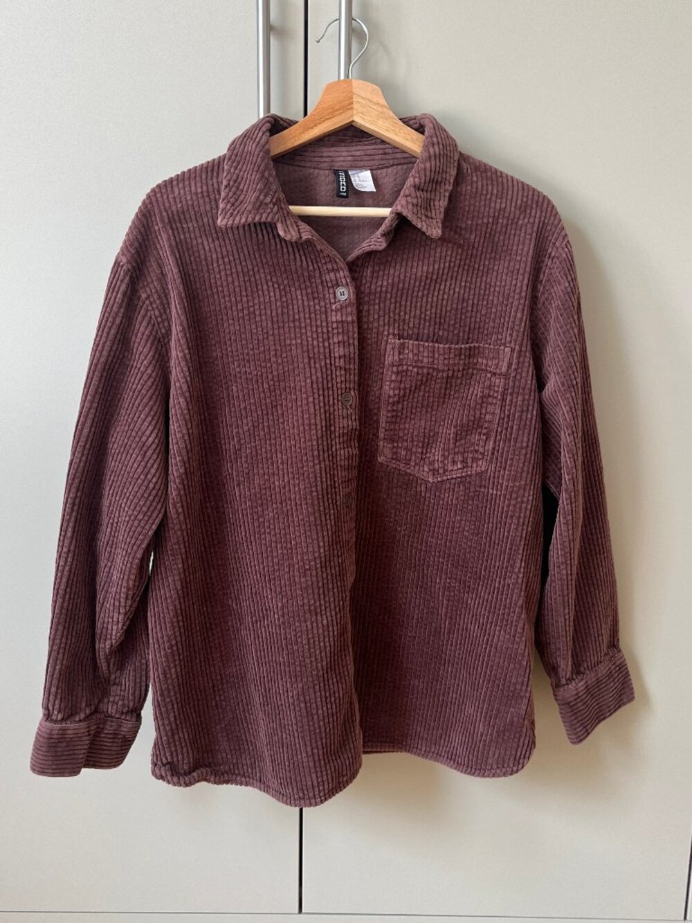 H&M/DIVIDED Corduroy Burgundy Button Down - US M